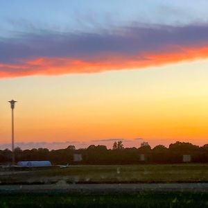 Meet your Posher, Skyler